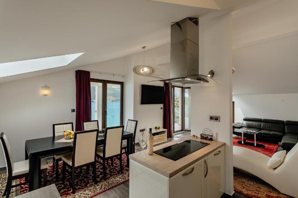 Apartments Joy Herceg Novi Exterior foto