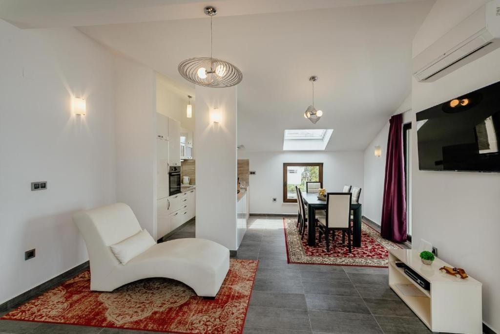 Apartments Joy Herceg Novi Exterior foto