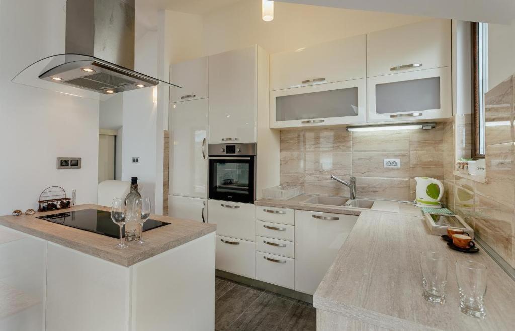 Apartments Joy Herceg Novi Exterior foto
