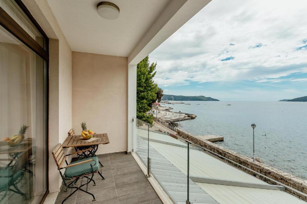 Apartments Joy Herceg Novi Exterior foto